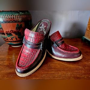 Freebird by Steve size 8 Burgundy Collins slip ons